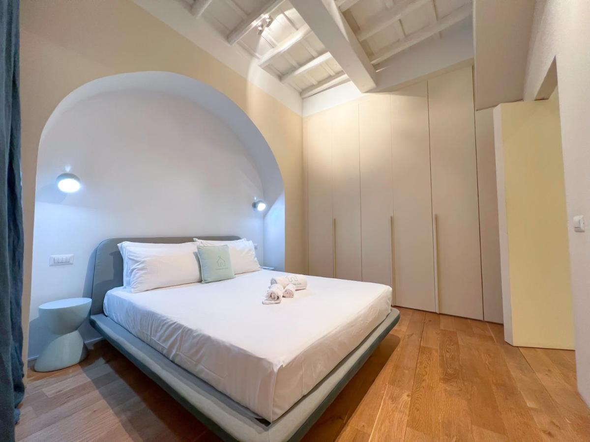 ローマLuxury House & Secret Garden - Strategic Location, 100M To Metro Bアパートメント エクステリア 写真