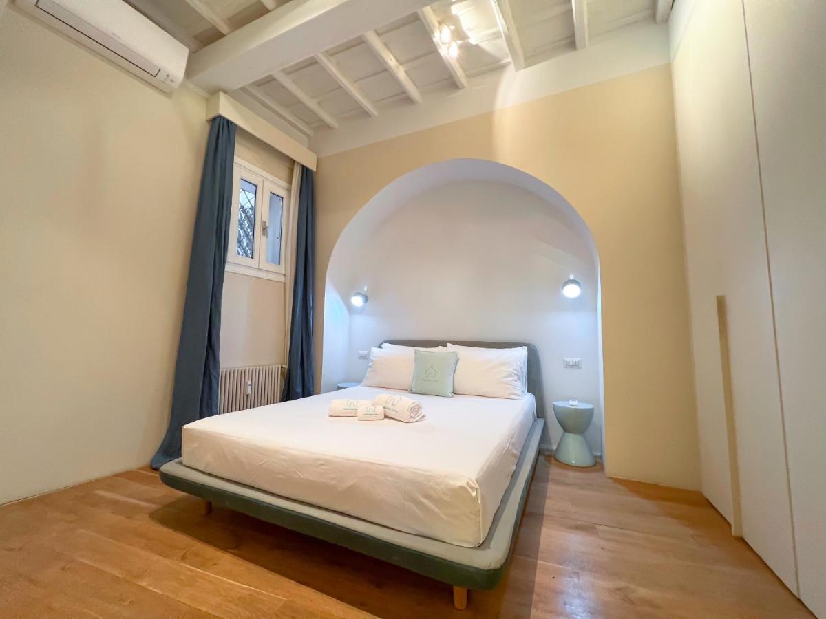 ローマLuxury House & Secret Garden - Strategic Location, 100M To Metro Bアパートメント エクステリア 写真
