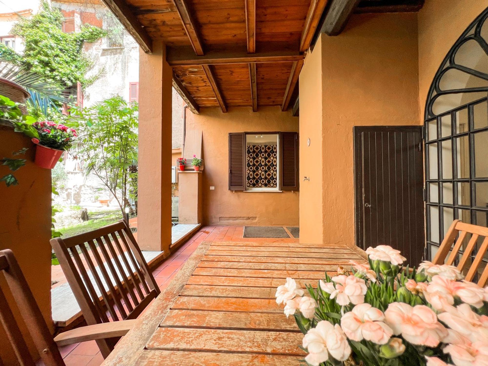 ローマLuxury House & Secret Garden - Strategic Location, 100M To Metro Bアパートメント エクステリア 写真